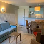 5-Person Flat With Swimming Pool Tennis Court And Private Parking 236