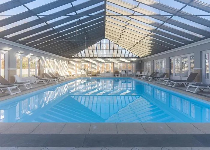 5-Person Flat With Swimming Pool Tennis Court And Private Parking 236